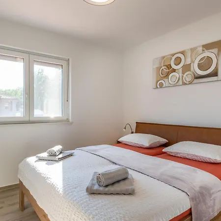 Сasa de vacaciones Mia In Labin, A Two With Pool Close To The Sea Krapan