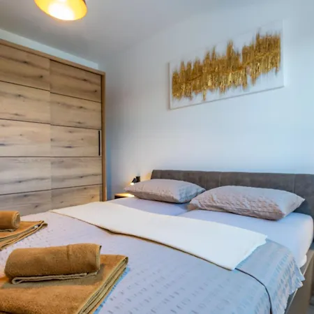Сasa de vacaciones Mia In Labin, A Two With Pool Close To The Sea