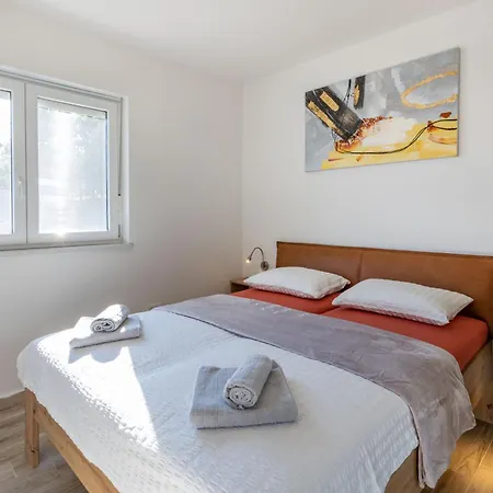 Mia In Labin, A Two With Pool Close To The Sea * Krapan